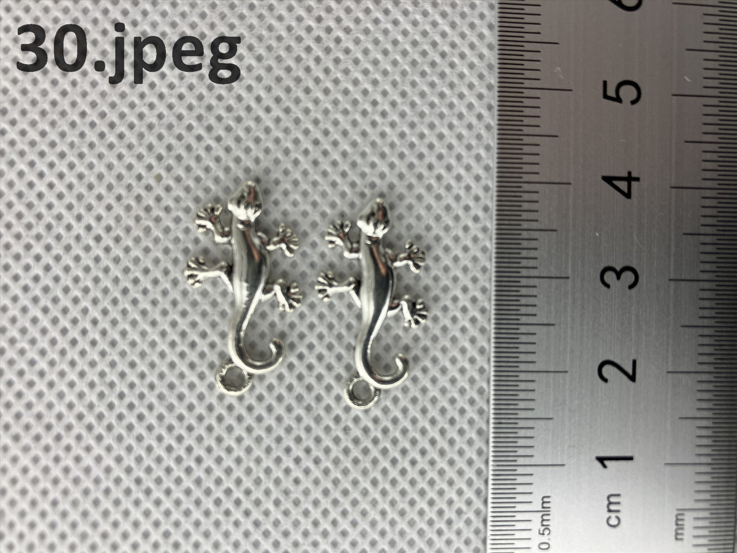Zinc alloy charms, suitable for necklaces, bookmarks, craft - ArtRemade