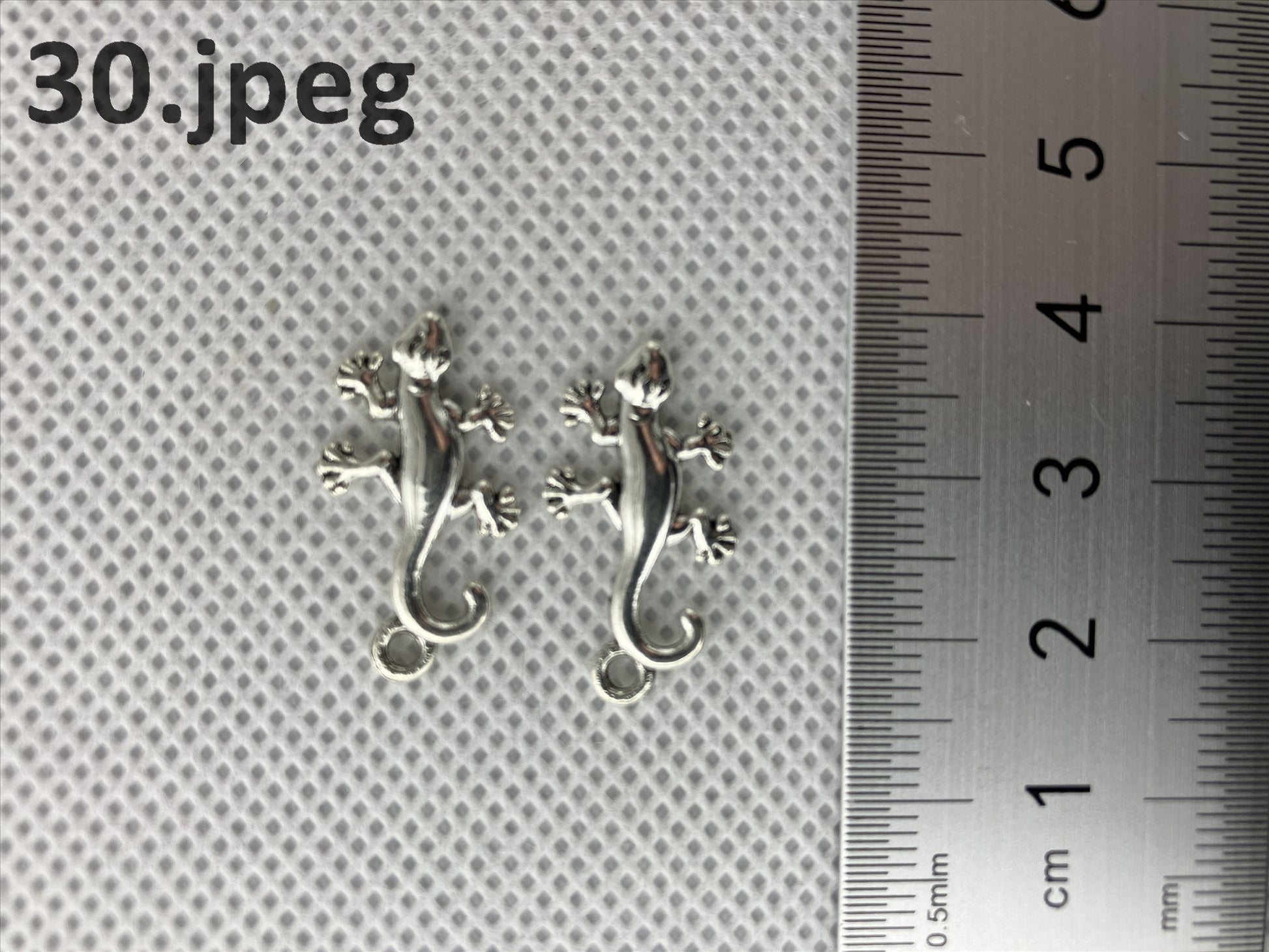 Zinc alloy charms, suitable for necklaces, bookmarks, craft - ArtRemade
