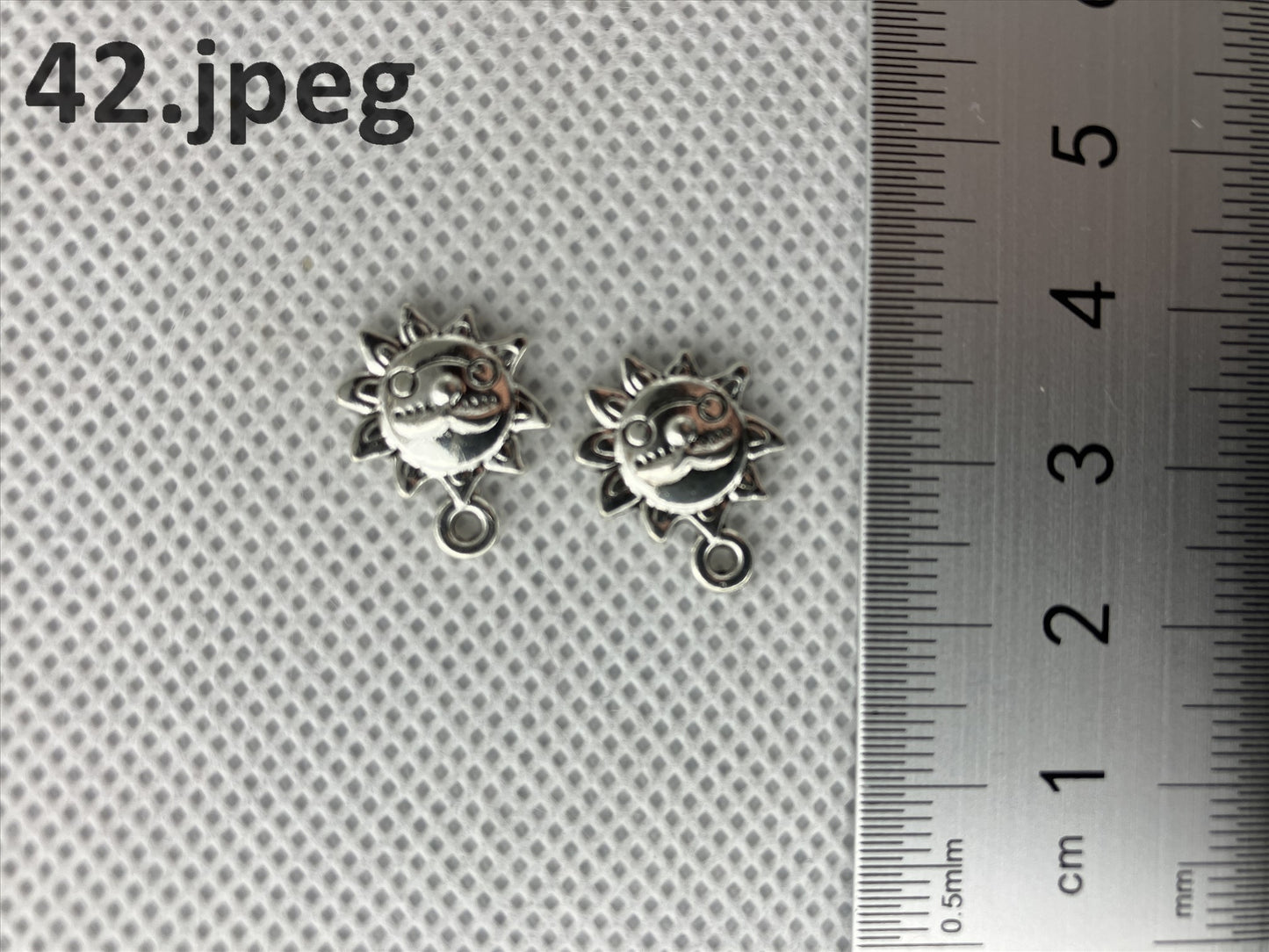 Zinc alloy charms, suitable for necklaces, bookmarks, craft - ArtRemade