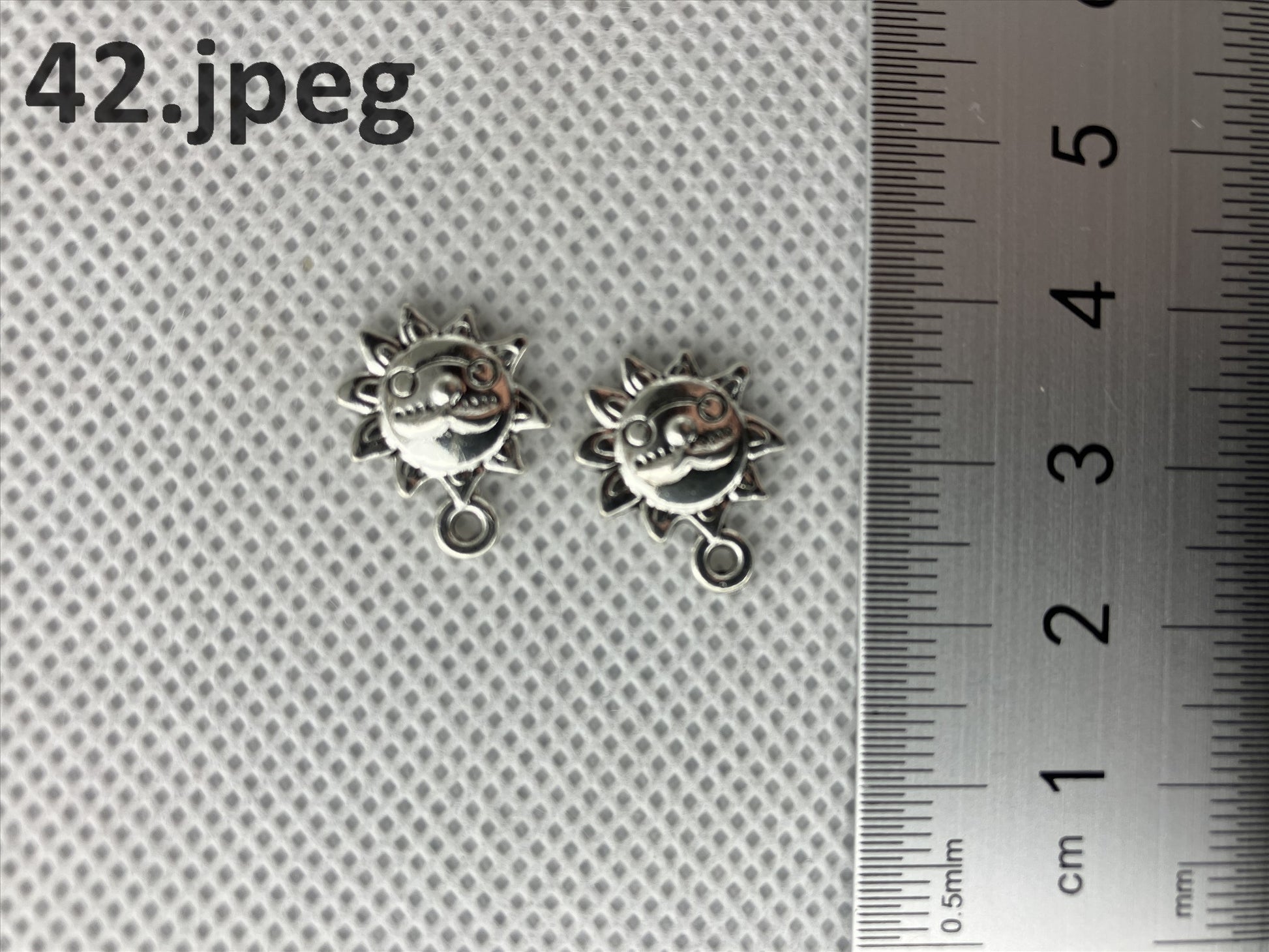 Zinc alloy charms, suitable for necklaces, bookmarks, craft - ArtRemade