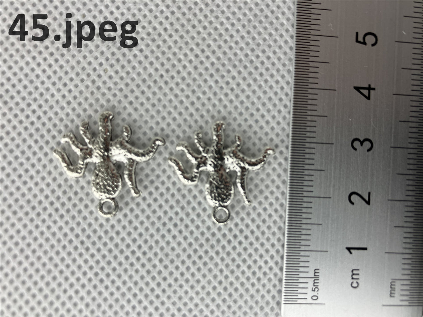 Zinc alloy charms, suitable for necklaces, bookmarks, craft - ArtRemade
